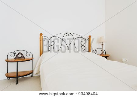Retro Bed With Designed Headrest