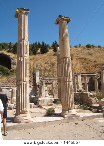 Antik kalıntılar