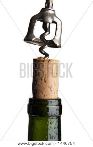 Uncorking uma garrafa de vinho