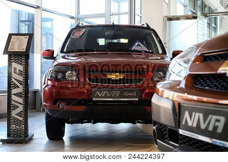 Kirov, Russia - March 14, 2018: Cars In Showroom Of Dealership Chevrolet In Nizhny Novgorodcity In 2