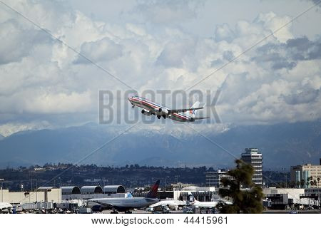 American Airlines Boeing 737-823