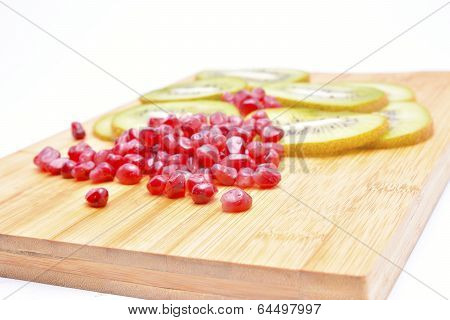 Pomegranade and kiwi