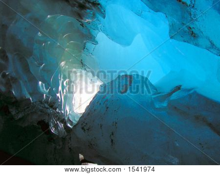 Bow Glacier Ice Cave, Banff National Park, Kanada