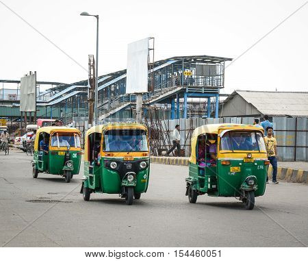 Rickshaw Three-weeler Tuk-tuk Taxis In India