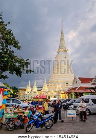Bangkok, Thailand - December 6, 2015: Temple in the night. View of a Thai street food vendor which preparing food near Wat Phra Borommathat Maha Chedi Bangkok Thailand