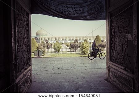 Isfahan, Iran - October 06, 2016: Sheikh Lotfollah Mosque At Naqhsh-e Jahan Square In Isfahan, Iran