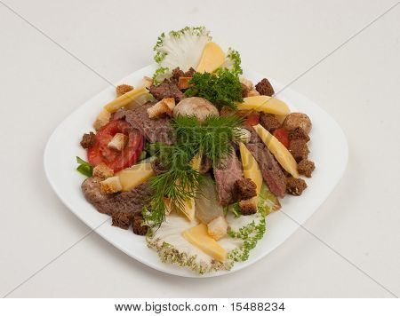 Insalata con Meet, Mashrooms e Crackers