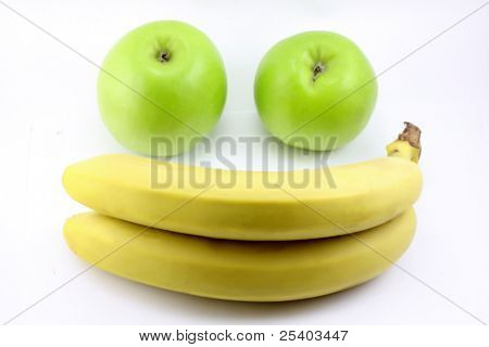 Manzanas, plátanos y naranja. sonrisa