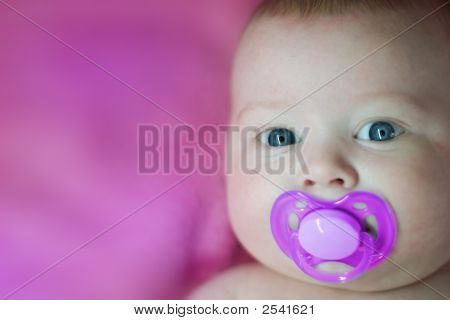 Baby auf pink