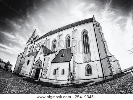 St. Nicholas' Deanery Church, Znojmo, Colorless