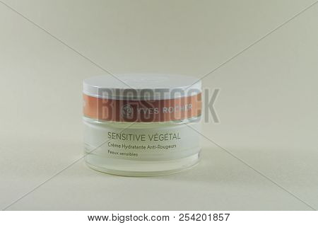 Moisturizing Cream For Sensitve Skin From Ives Rocher
Ludvika,dalarna/sweden-08.16.2018