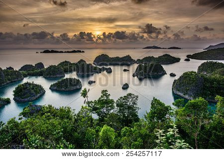 Panorama Marine Reserve Raja Ampat In New Guinea