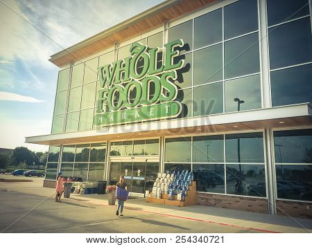 Whole Foods Market Store Exterior And Logo In Irving, Texas, Usa