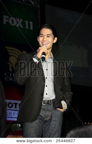 LOS ANGELES - NOV 19: Booboo Stewart auf die Citadel Outlets 10. jährlichen Tree Lighting auf Zitadelle Ou
