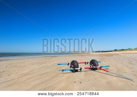 Ile de RÃ© - Beach cart at La Couarde sur mer