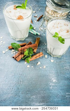Avena Colombiana, Colombian Oatmeal Drink With Cinnamon And Mint