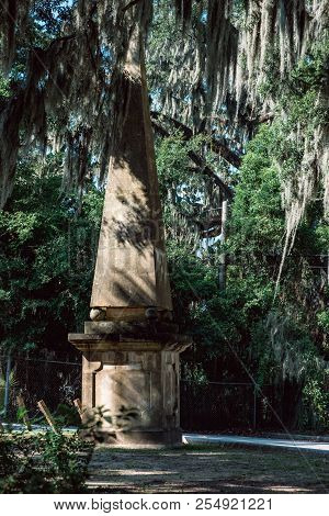 Cemetery Statuary Statue Bonaventure Cemetery Savannah Georgia