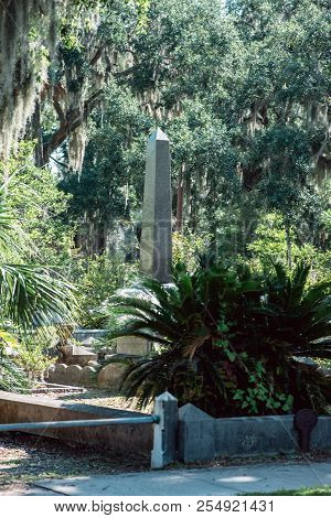 Cemetery Statuary Statue Bonaventure Cemetery Savannah Georgia