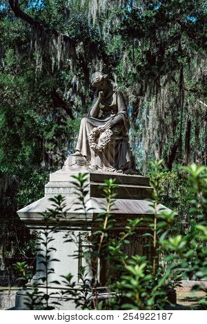 Cemetery Statuary Statue Bonaventure Cemetery Savannah Georgia