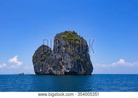 Koh Ma - Chuek Island,trang Province Thailand,cliff At  Koh Kradan Island,pakmeng Sea