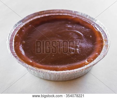 Round Aluminum Tin With Fruit Topping