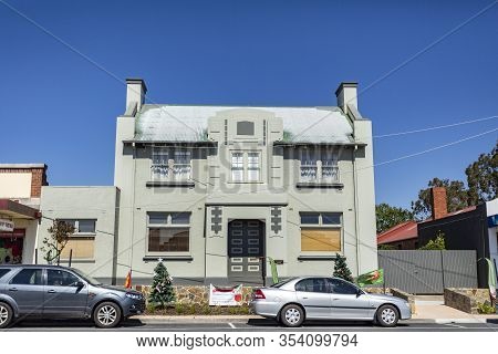 Orbost, Australia - December 20, 2019: Facade Of A Classic Building Of The 20th Century, In Orbost, 