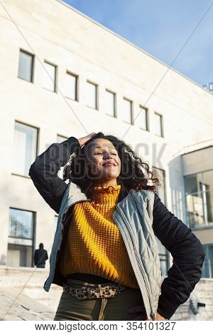Young Pretty Afican American Girl Happy Smiling On City Background, Lifestyle People Outside
