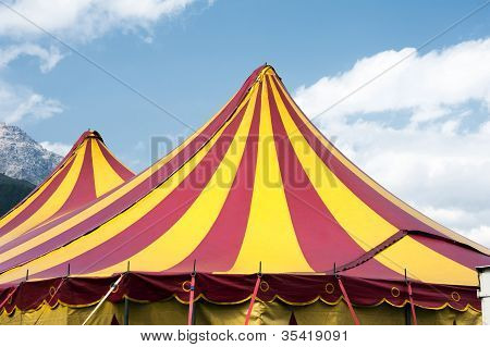 Cirkustelt