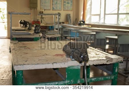 Class Of Work At School, Metal Vise To Hold, Carpenter