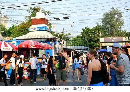 Bangkok, Th - Dec 11: People Shopping And Walking At Chatuchak Weekend Market On December 11, 2016 I