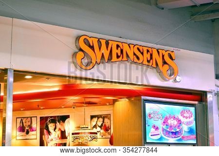 Bangkok, Th - Dec 11: Swensens Ice Cream At Big C Ratchadaphisek On December 11, 2016 In Bangkok, Th