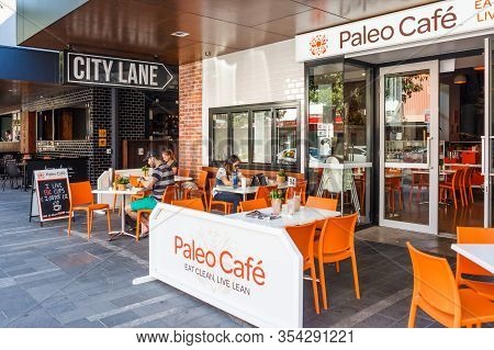 Townsville, Autralia - May 26th 2015: People Eating In The Paleo Cafe. A Paleo Diet Typically Includ