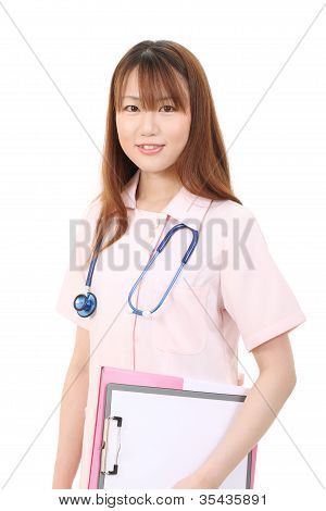 พยาบาลหญิงสาวเอเชีย