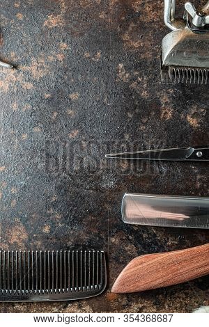 Vintage Barber Tools Dangerous Razor Hairdressing Scissors Old Manual Clipper Metal Comb Shaving Bru