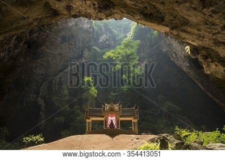 Asia Thailand Khao Sam Roi Yot Cave