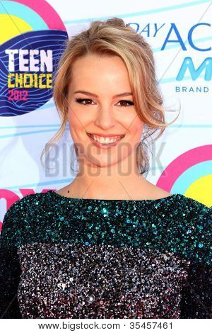 ロサンゼルス - 7 月 22 日: ブリジット ギブソン アンフィシアターで 2012年十代の選択賞到着 Mendler