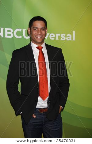 LOS ANGELES - 24 JUL: Charlie Barnett arrive à la tournée de presse de NBC TCA Eté 2012 à Beverly Hilt