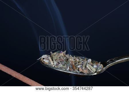 Muscatel Sage Spreads A Pleasant Scent After Lighting And Is Therefore Very Suitable For Smoking Mea