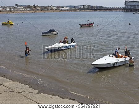 Weston-super-mare, Uk - July 21, 2018: Waterskiers Prepare For A Regional Formula 2 Race.