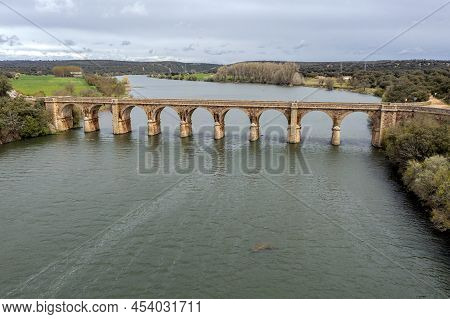 Quintos Bridge, Is A Road Bridge Inaugurated In 1920, Over The River Esla, In The Town Of Santa Eula