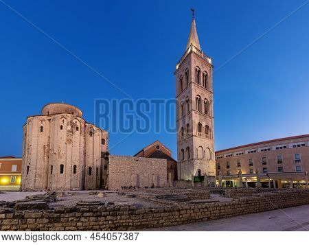 Saint Anastasia Cathedral, Katedrala Sv. Stosije, Zadar, Croatia Travel Background With Beautiful Sk
