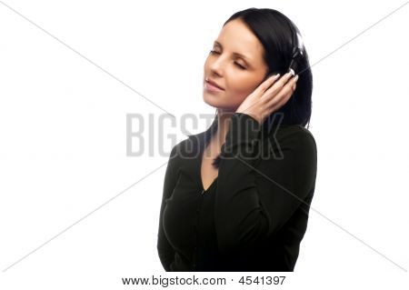 Genç ve güzel kız müzik dinlemek