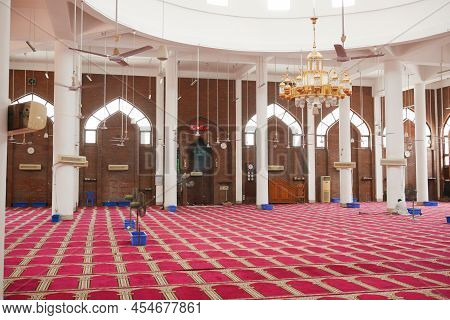 Dhaka Bangladesh 25th October 2021, Interior Of Gulshan Mosque In Dhaka
