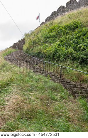 Totnes.devon.united Kingdom.august 8th 2021.view Of Totnes Castle In Devon