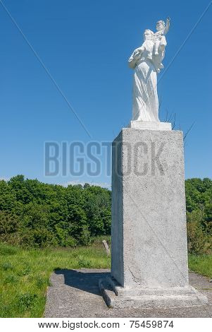 sculpture of Mother with child, Baltysk. Russia