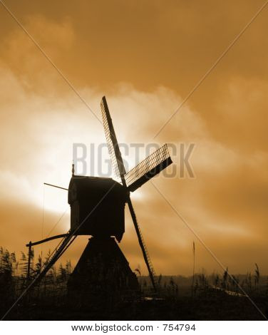Storico mulino a vento olandese
