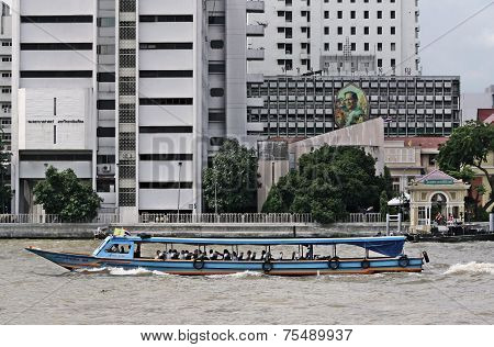 Transportation With A Boat In The Chow Phya River