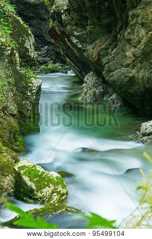 Entrance to the Mostnica canyon