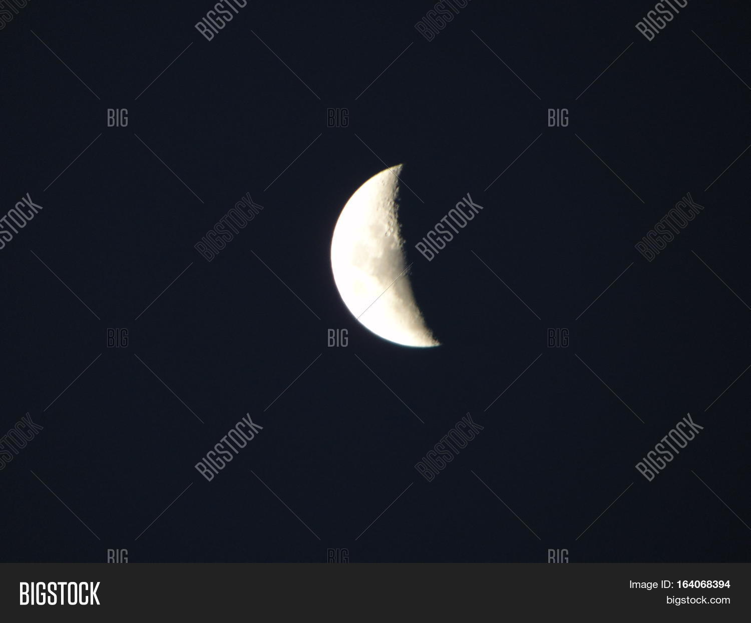 Hermosa Y Nítida Luna Image & Photo (Free Trial) | Bigstock Hermosa Y Nítida Luna Image & Photo (Free Trial) | Bigstock