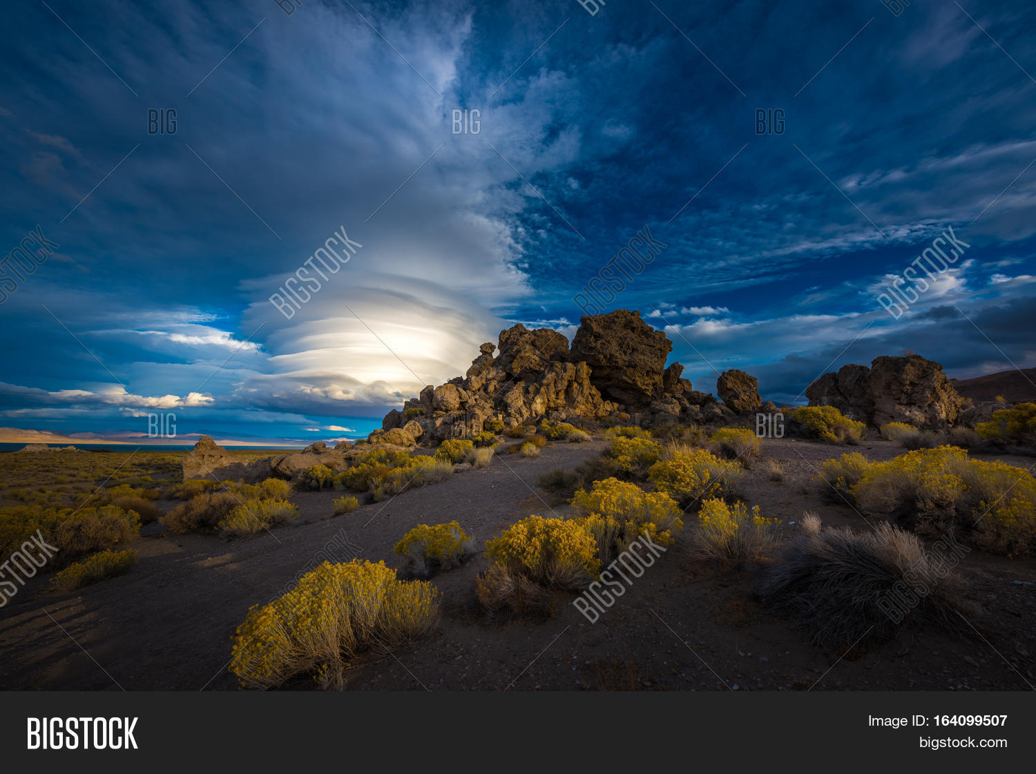 Pyramid Lake Nevada Image & Photo (Free Trial) Bigstock
